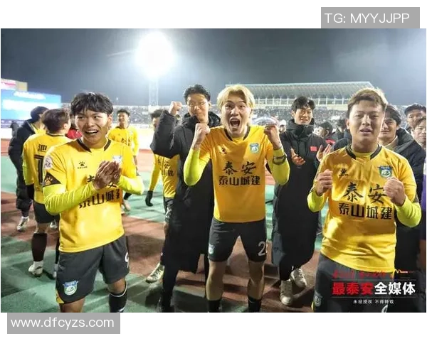 足球巨星重返家乡赛场 首度回归点燃主场球迷激情